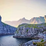 Semesterbostad Fjordview Ryten 1 Retreat Sund (Nordland)